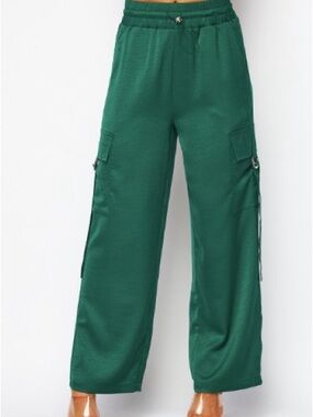 Green Cargo Wide-Leg Pants with Elastic Waist